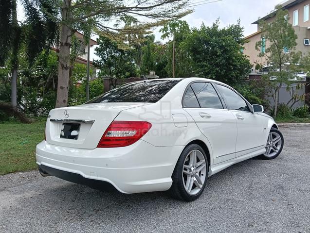 2012 Mercedes Benz C200 1.8 AMG FACELIFT (A) - 2