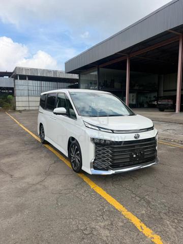 2023 Toyota VOXY 2.0 S-Z (A) - 4
