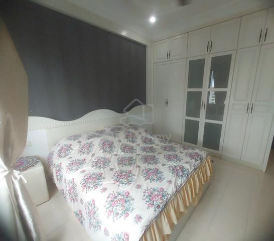 PREMIUM LOW DENSE 👍🏻👍🏻👍🏻 Female Master Room at Tg Bungah 1