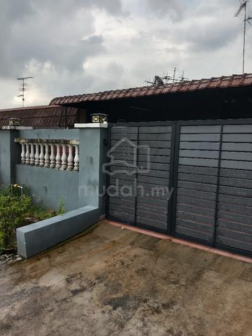 Renovated & Well-Maintained Terrace house 1