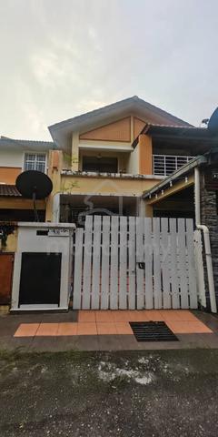 GROUND FLOOR TOWNHOUSE Partially Furnished:Taman Sri Pristana Saujana 1