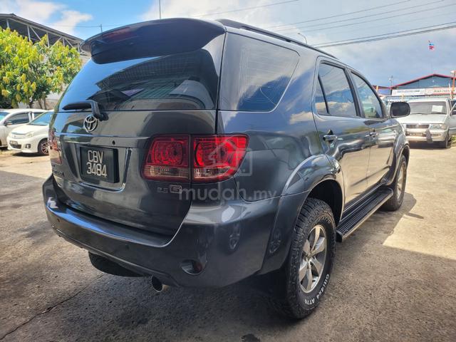 Toyota Fortuner 2.5 diesel 4x4 manual tahun 2006  - 3