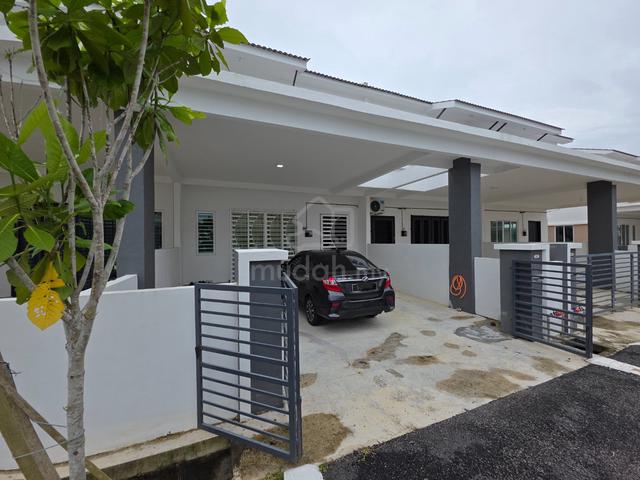 Rumah masih baru, lokasi baik, worth to buy. Bandar Bestari Permai 1