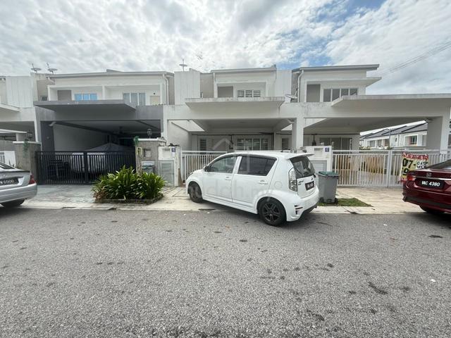 Double Storey Terrace, Taman Tiara Sendayan, Seremban 1