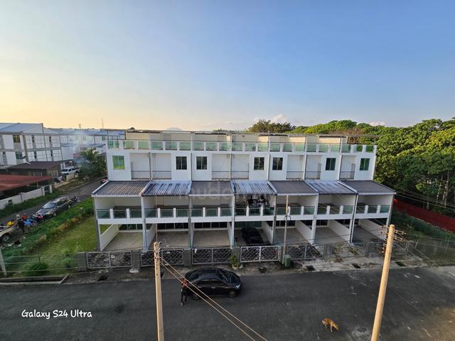 Rumah Teres 3 Tingkat / Promosi 10% Discount / intermediate 1