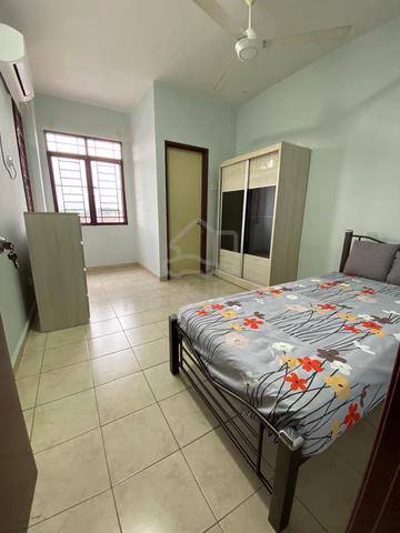 Bestari Condo master bedroom for rent near 1 Shamelin Mall Cheras KL 1