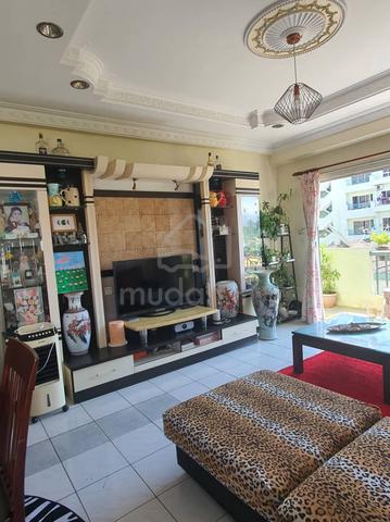 Api-Api Apartment 1