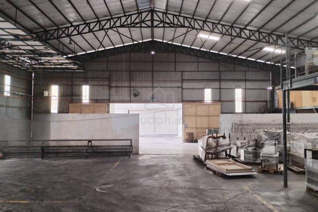 Detached Factory Warehouse For Rent in Bukit Rambai | ~30ft Ceiling 1