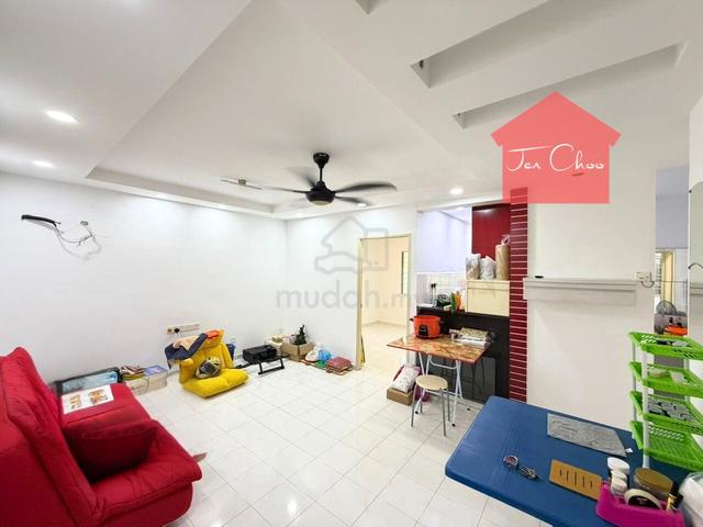 Sri Ivory (Sri Ivori) Apartment 1