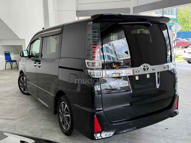 2021 Toyota VOXY 2.0 ZS KIRAMEKI III 2PD 7STR 58K - 2