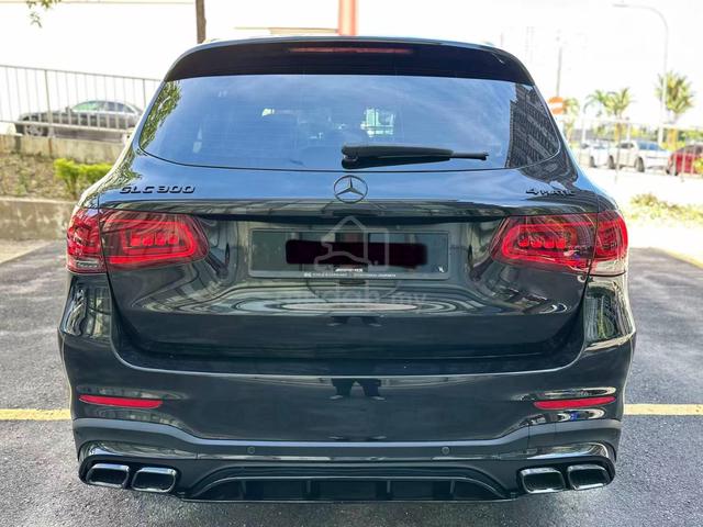 SALES Mercedes Benz GLC 300 2.0 4MATIC AMG F/Servi - 4