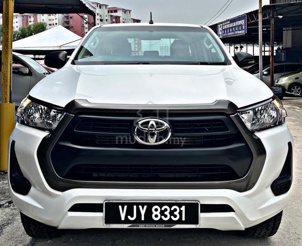 2022 Toyota HILUX 2.4 E (A)MILES 60k,MalayOwner - 1