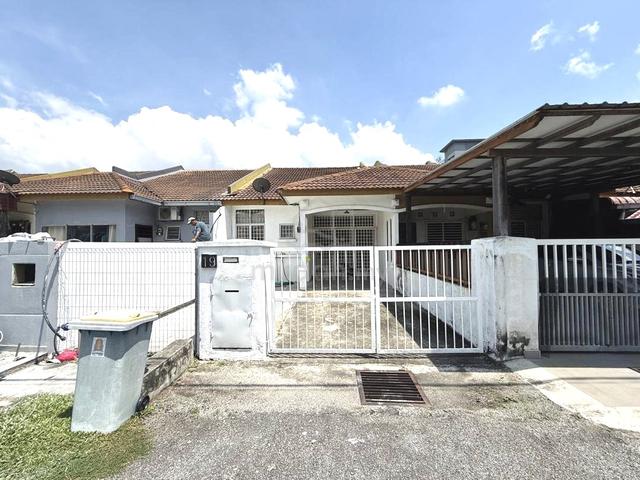 Single Storey Bandar Saujana Putra for short term rent (sewa) 1