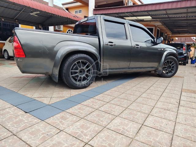 2010 Isuzu D-MAX 2.5 4x2 (STANDARD) (M) - 5