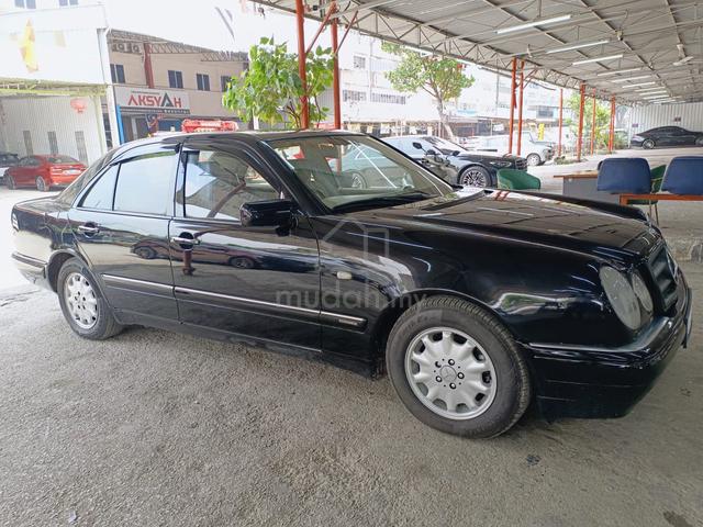 Mercedes Benz E-CLASS E230 2.3 ELEGANCE 1998 (CKD) - 3