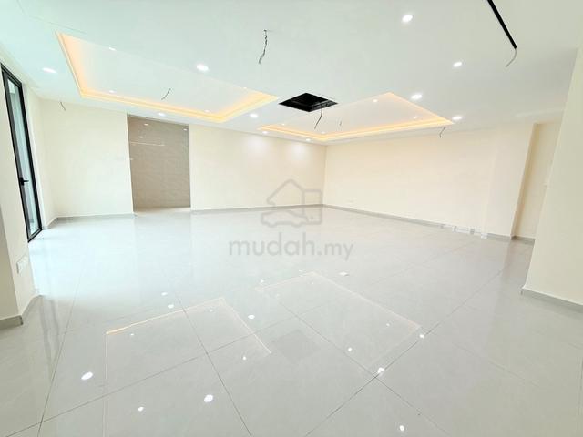 Austin Heights Kiara Double Storey Semi D Corner G & G Fully Renovated 1