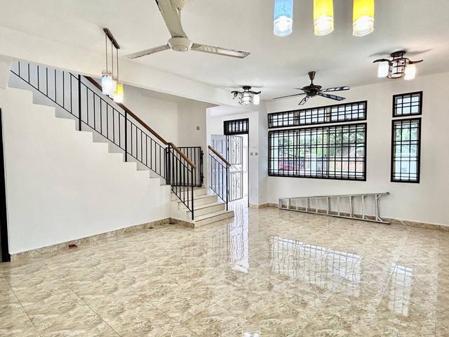 Taman Nusa Indah 2Storey Endlot Renovated Full Loan Unit 1