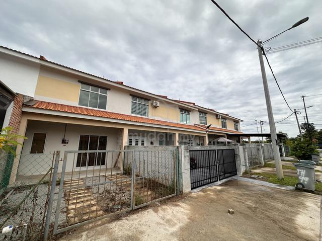 Double Storey House for Rent @ Scientex 2, Durian Tunggal, Melaka 1