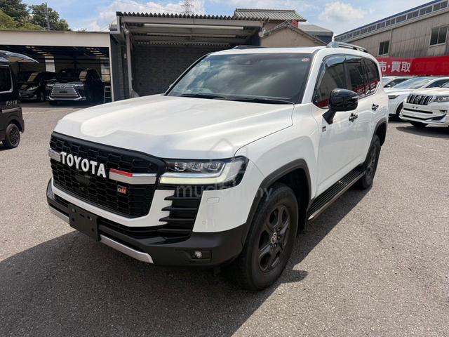 2023 Toyota Land Cruiser 300 GR-Sport 3.5 Petrol - 2