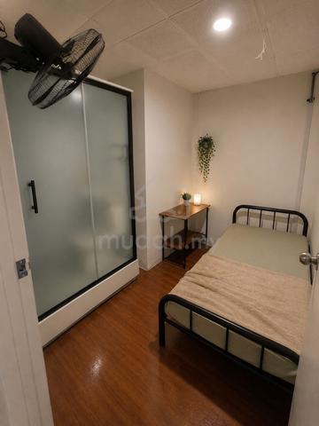 LODEPO single room Walk 3mins CIQ johor bahru 1