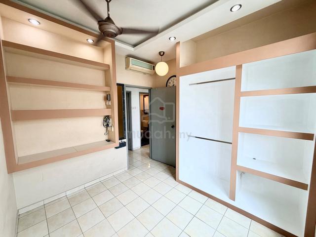 Indah Court Apartment (Bukit Indah) 1
