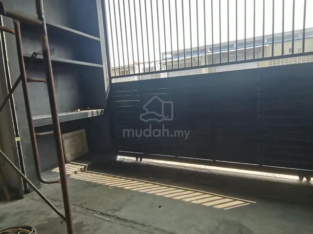 1.5 Storey Terrace Factory For Rent @ Taman Desa Idaman, Senai 1