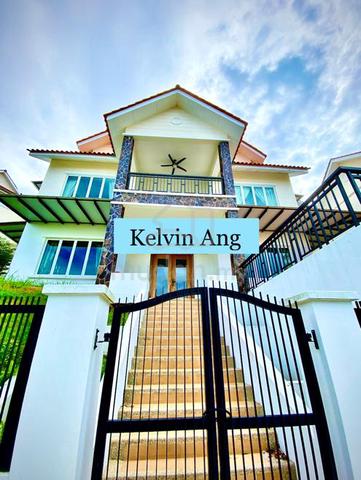 Bungalow at the Hilltop Villas in Batu Ferringhi 1