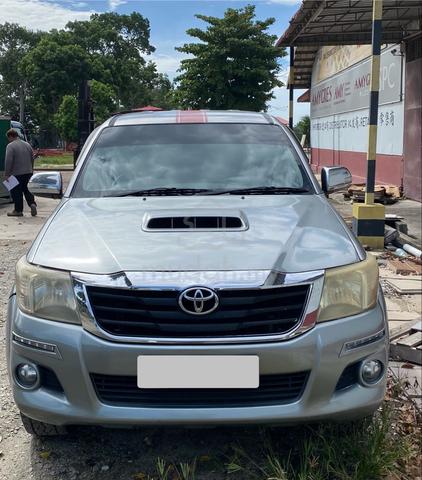 2015 Toyota HILUX 2.5 G VNT DOUBLE CAB (A) - 3