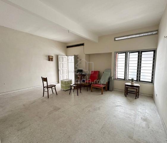 For Sale Freehold Ipoh Garden Double Storey Terrace House 1