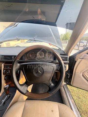 1995 Mercedes Benz 220E 2.2 W124 (A) - 3