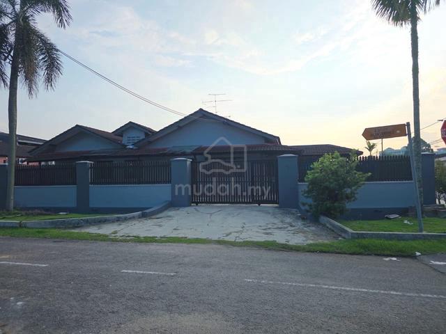 CORNER LOT Sri Tebrau Single Storey House BELOW MARKET VALUE 1