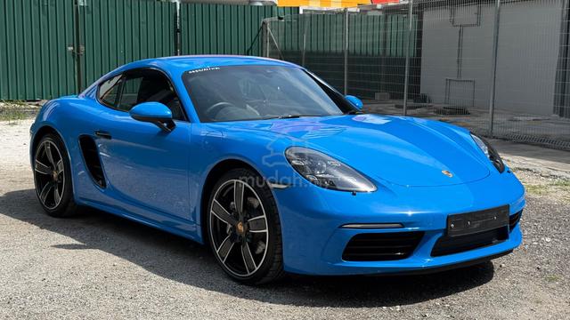 Rare Shark Blue 2022 Porsche 718 2.0 CAYMAN - 2