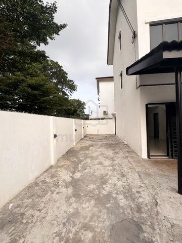 Megah Ria 3 Storey House CORNER LOT For Sale, Masai 1
