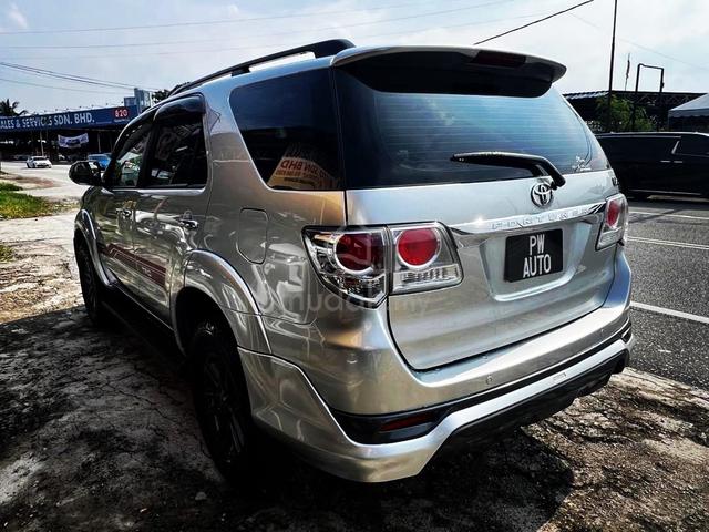 TOYOTA FORTUNER 2.7(A)V TRD sportivo VVT-I 4X4 SUV - 5