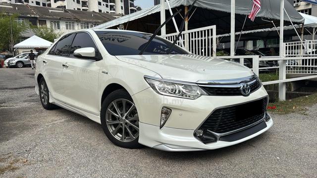FULL SVC REC 2018 Toyota CAMRY 2.5 HYBRID LIKE NEW - 1