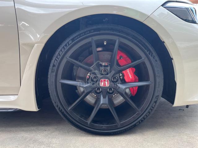 2025 Honda CIVIC 2.0 TYPE R RACING BLACK EDITION - 4