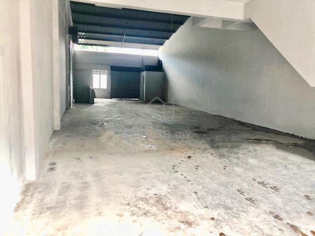 1½ Storey Warehouse (Indera Mahkota 14) 1