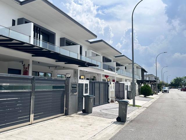 Strait View Home, Permas Jaya, Double Storey, renovated, furnished 1