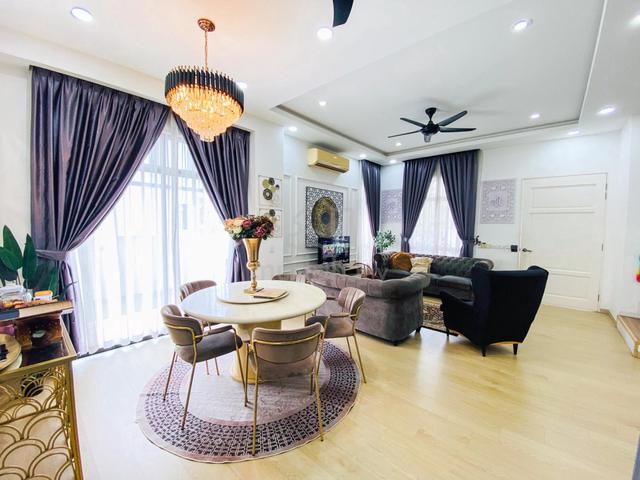 Fully Renovated 2-Storey Terrace (End Lot) | Garden Facing | Graham Ga 1
