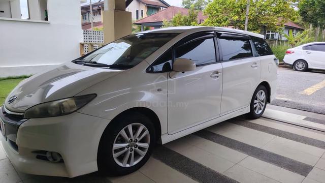 2011 Toyota WISH 1.8 S (A) - 1