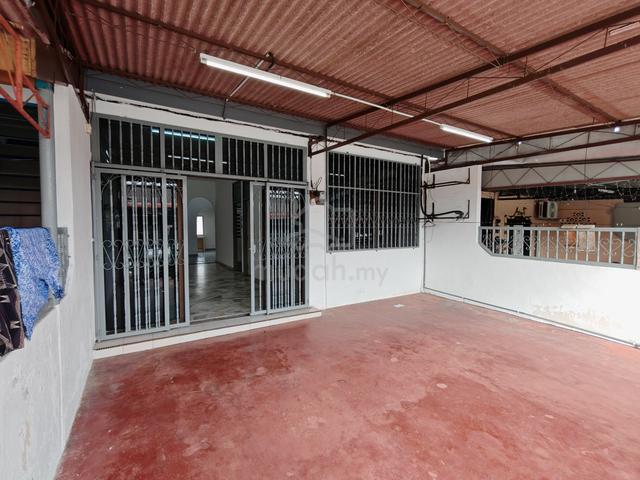 PARTLY FURNISHED GOOD PRICE Single Sty Terrace Taman Keladi For Rent 1