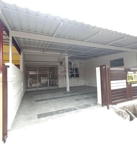 single storey terrace house at Tmn Maju , Jasin 1