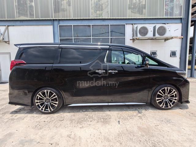 Toyota Alphard 2.5 S Type Gold 2022 Sunroof 20"RIM - 3