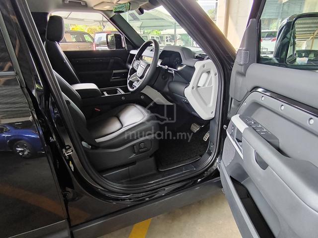 2023 LR Defender 2.0 110SE Meridian Airmatic 4B - 5