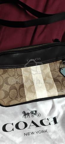 Coach signature stripe crossbody black brown - photo 3 of 6