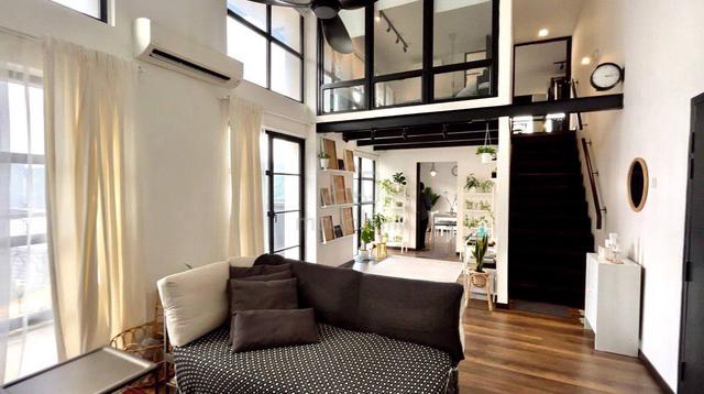 Empire City, Colonial Loft 1
