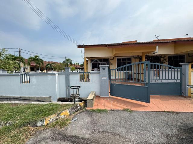 Bandar Dataran Segar Single Storey Corner Lot House For Rent 1