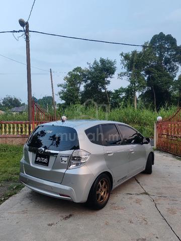 2013 Honda JAZZ 1.3 (HYBRID) FACELIFT (A) - 2