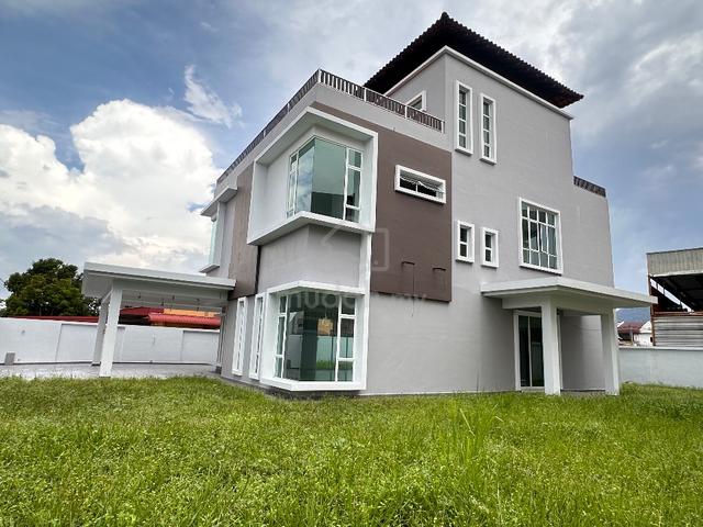 Brand New 3 Storey Bungalow Kampung Merdeka 83000 Batu Pahat 1