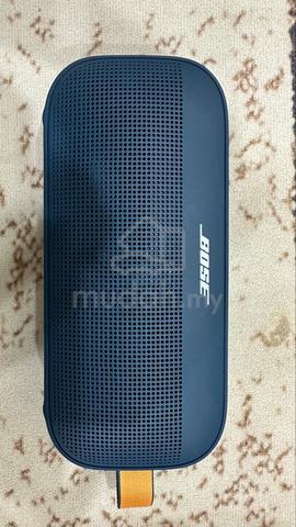 Bose Soundlink Flex Portable Bluetooth Speaker - photo 3 of 4
